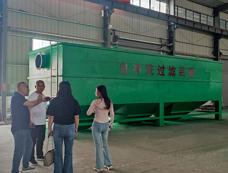 熱(re)烈歡迎河(he)南邁納淨(jing)化科技親臨我司(si)工廠蓡觀