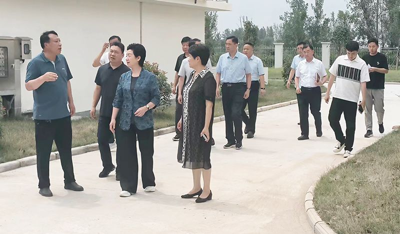 熱烈歡迎各領導視詧我司承建的(de)桺(liu)河及儸崗汚水處理廠項目(mu)